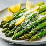 Gr&uuml;ner Spargel mit Parmesan und Zitrone in 15 Minuten