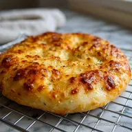 Rezept Pizzateig: Knuspriger Rand in 30 Minuten