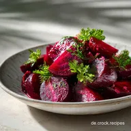 Rote Bete Salat mit Schafsk&auml;se: Cremig & Schnell